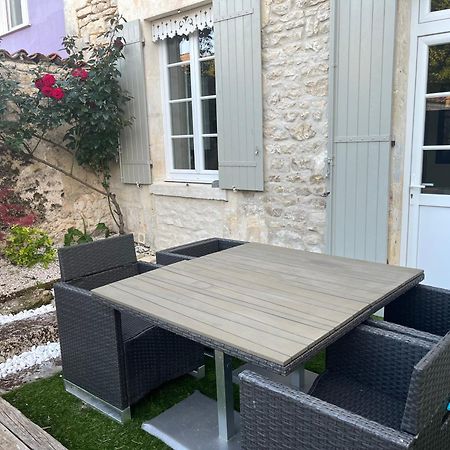 Charmante Charentaise Saint-Jean-d'Angely Ngoại thất bức ảnh