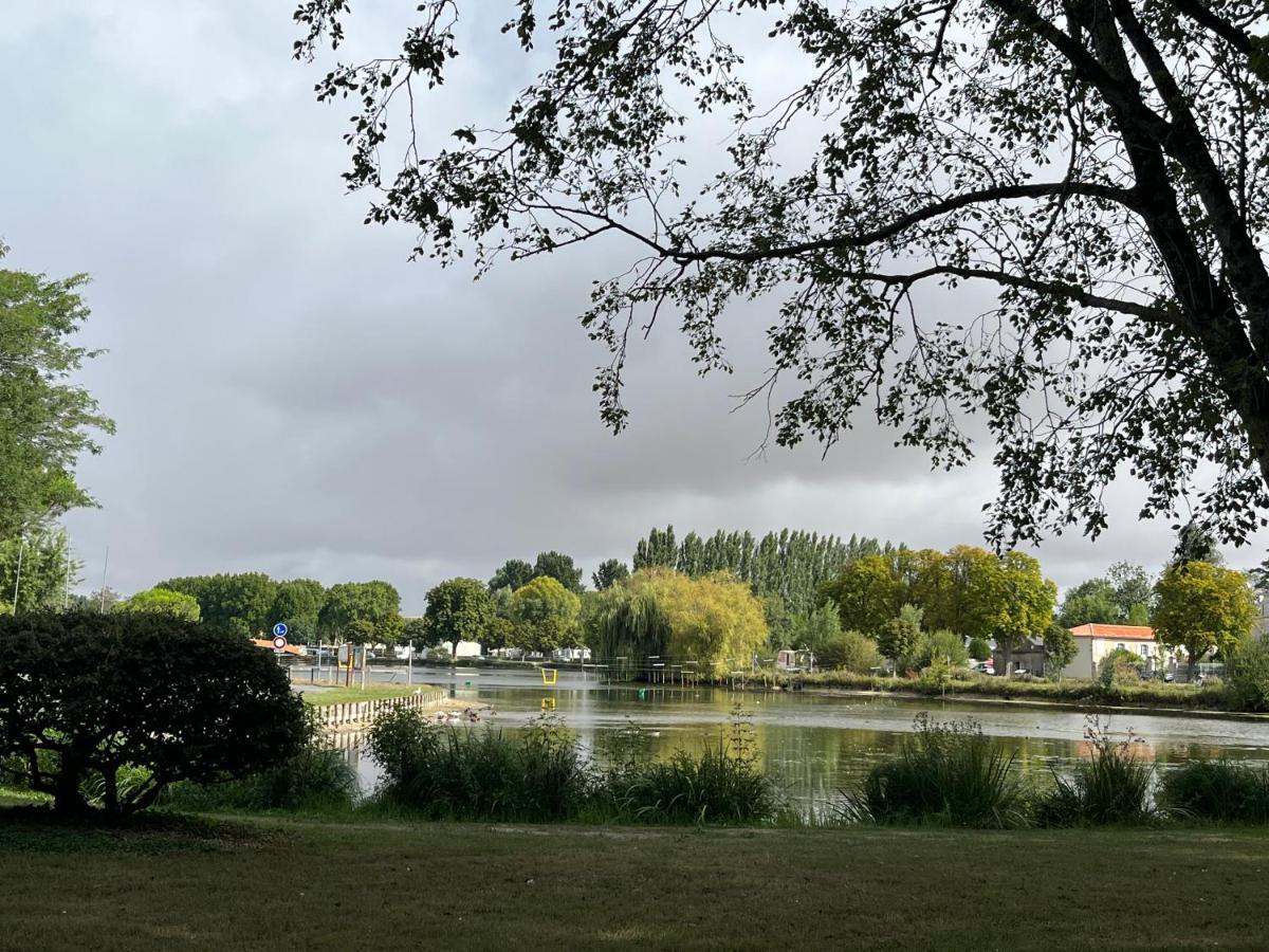 Charmante Charentaise Saint-Jean-d'Angely Ngoại thất bức ảnh