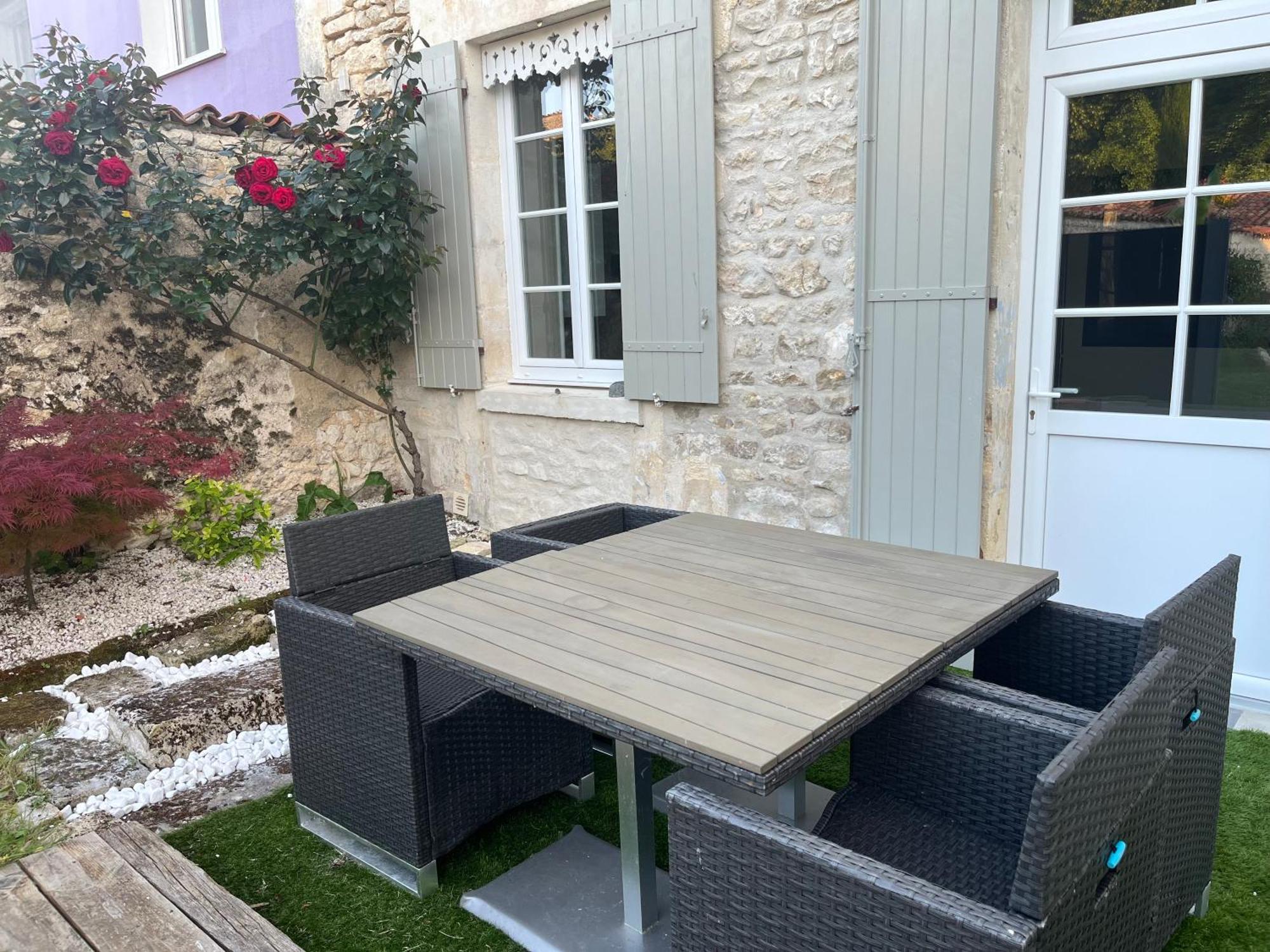 Charmante Charentaise Saint-Jean-d'Angely Ngoại thất bức ảnh